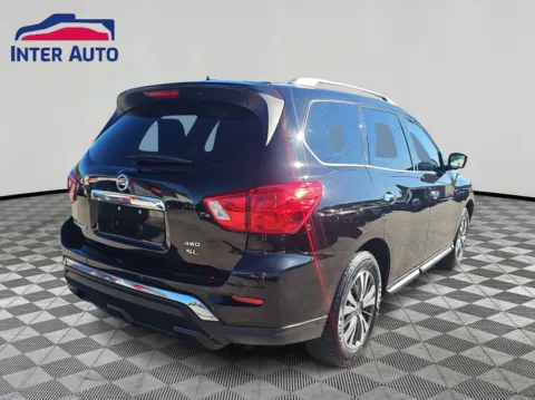 More photos of 2018 Nissan Pathfinder SL Sport Utility 4D at Interauto, MA