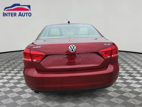 More photos of 2015 Volkswagen Passat 1.8T SE Sedan 4D at Interauto, MA