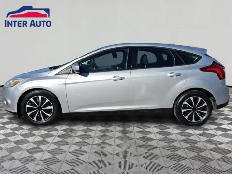 Photos of 2012 Ford Focus SE Hatchback 4D for sale in Worcester, MA at Interauto