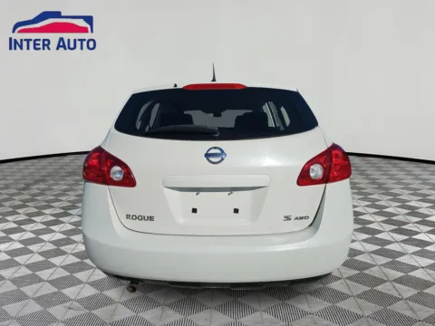 More photos of 2009 Nissan Rogue S Sport Utility 4D at Interauto, MA
