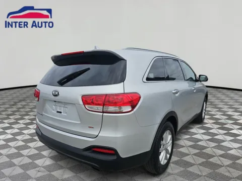 More photos of 2016 Kia Sorento LX Sport Utility 4D at Interauto, MA