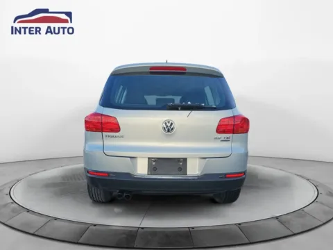 More photos of 2012 Volkswagen Tiguan 2.0T SE 4Motion Sport Utility 4D at Interauto, MA
