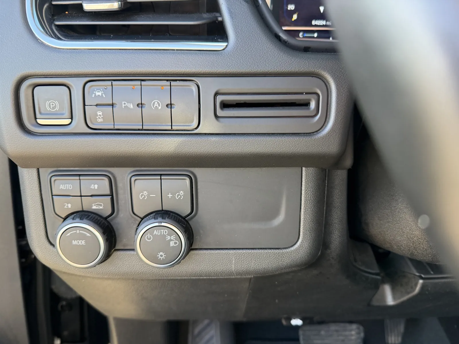 2023 Chevrolet Tahoe LT - Photo 18