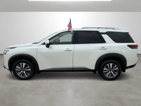 More photos of 2023 Nissan Pathfinder SL at Tri-State Motor Company, AR