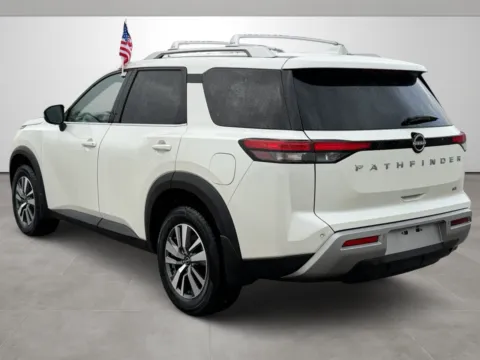 More photos of 2023 Nissan Pathfinder SL at Tri-State Motor Company, AR