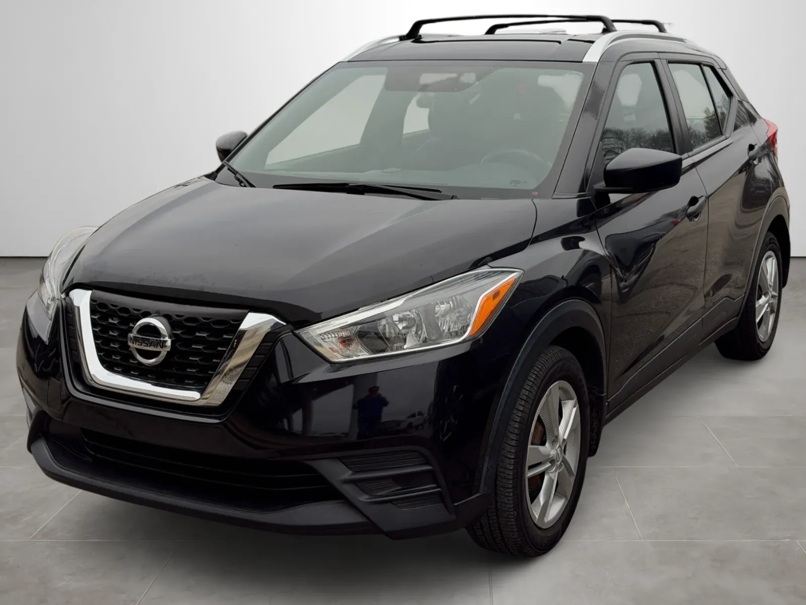 Black 2019 Nissan Kicks for sale in Blytheville, AR