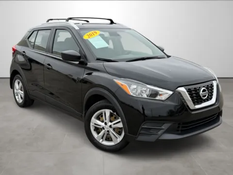 Black 2019 Nissan Kicks for sale in Blytheville, AR
