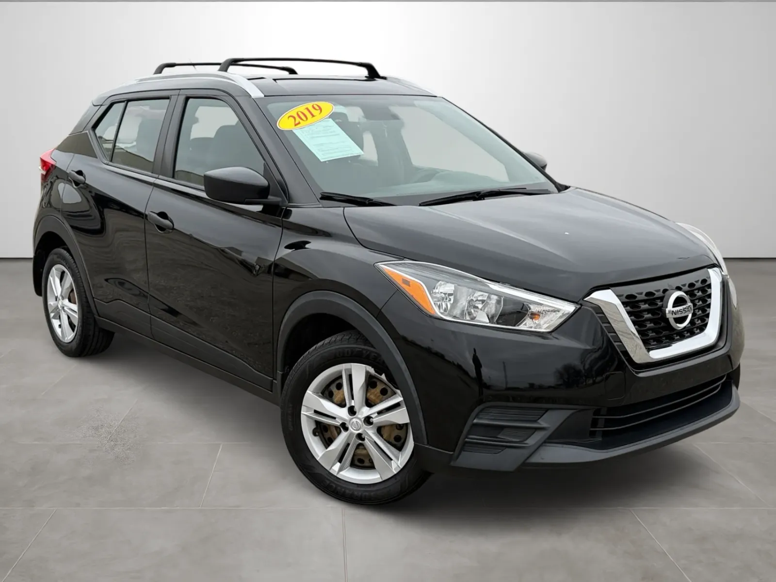 Black 2019 Nissan Kicks for sale in Blytheville, AR