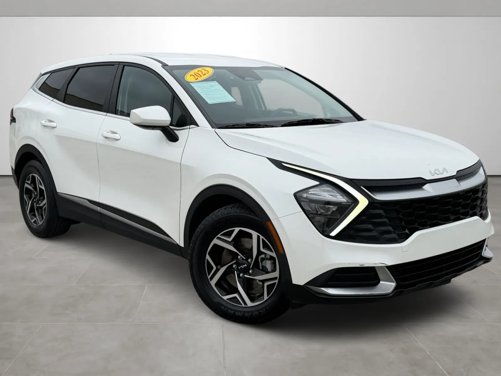 2023 Kia Sportage LX's photo