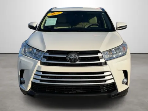 Photos of 2017 Toyota Highlander for sale in Blytheville, AR at Tri-State Motor Company