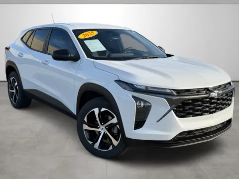 White 2025 Chevrolet Trax RS for sale in Blytheville, AR