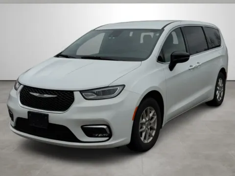 White 2025 Chrysler Pacifica Select for sale in Blytheville, AR