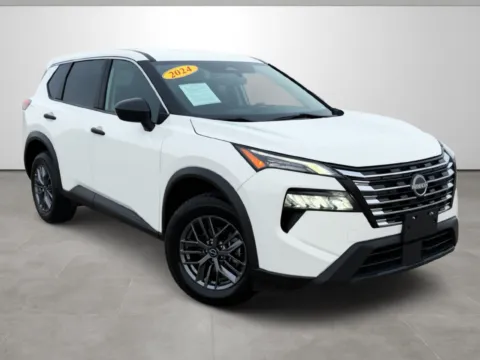 White 2024 Nissan Rogue S for sale in Blytheville, AR