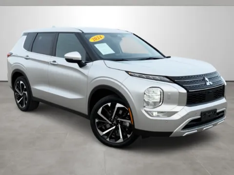 Silver 2024 Mitsubishi Outlander SE for sale in Blytheville, AR