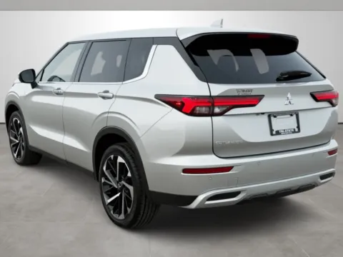 More photos of 2024 Mitsubishi Outlander SE at Tri-State Motor Company, AR