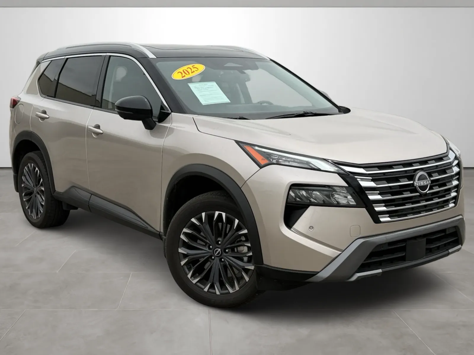 Silver 2025 Nissan Rogue SL for sale in Blytheville, AR