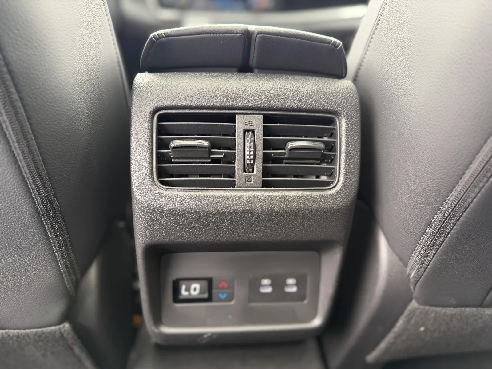 2025 Nissan Rogue SL - Photo 23