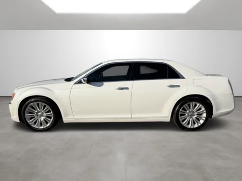 More photos of 2013 Chrysler 300 C at Tri-State Motor Company, AR