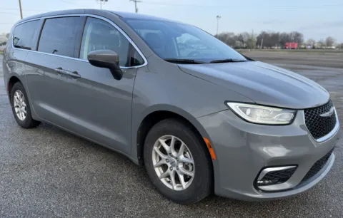 Gray 2023 Chrysler Pacifica Touring L for sale in Blytheville, AR
