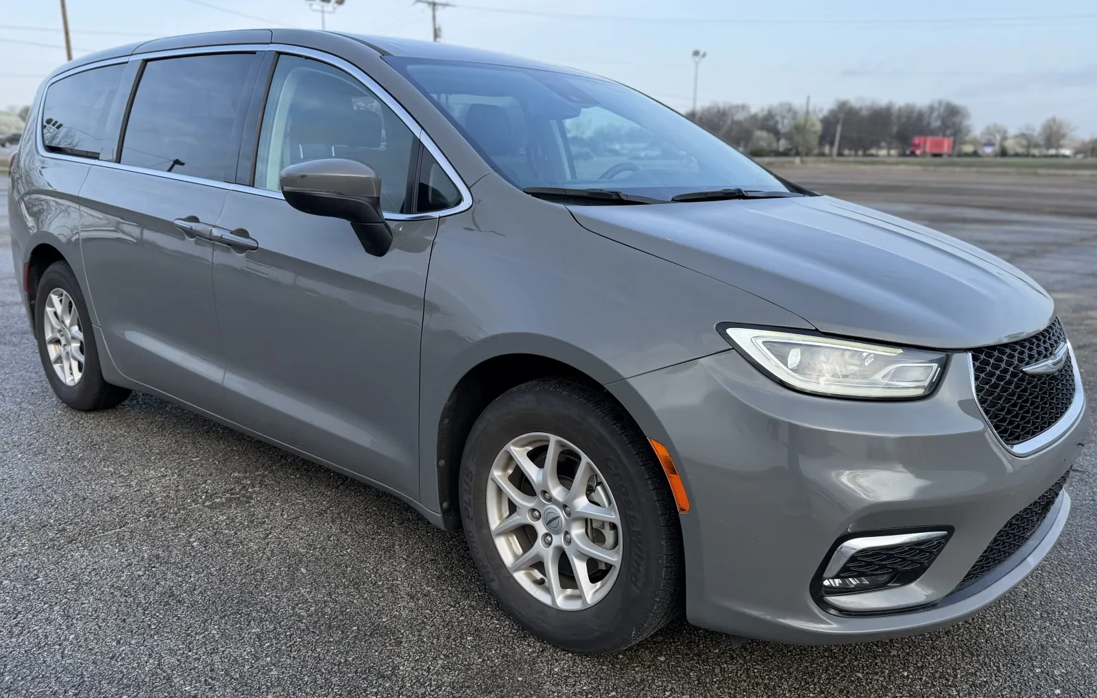 Gray 2023 Chrysler Pacifica Touring L for sale in Blytheville, AR