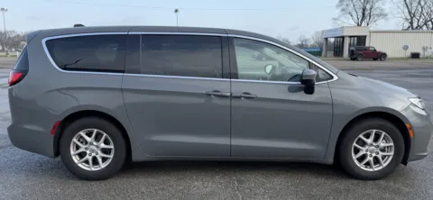 More photos of 2023 Chrysler Pacifica Touring L at Tri-State Motor Company, AR