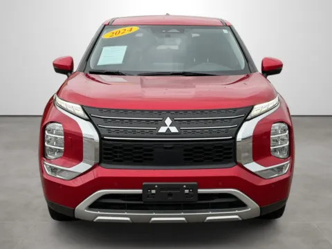 Photos of 2024 Mitsubishi Outlander for sale in Blytheville, AR at Tri-State Motor Company