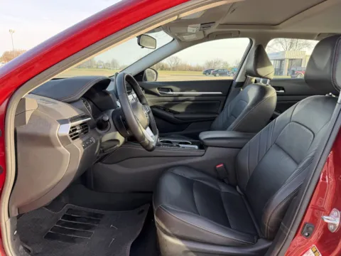 More photos of 2025 Nissan Altima 2.5 SR at Tri-State Motor Company, AR