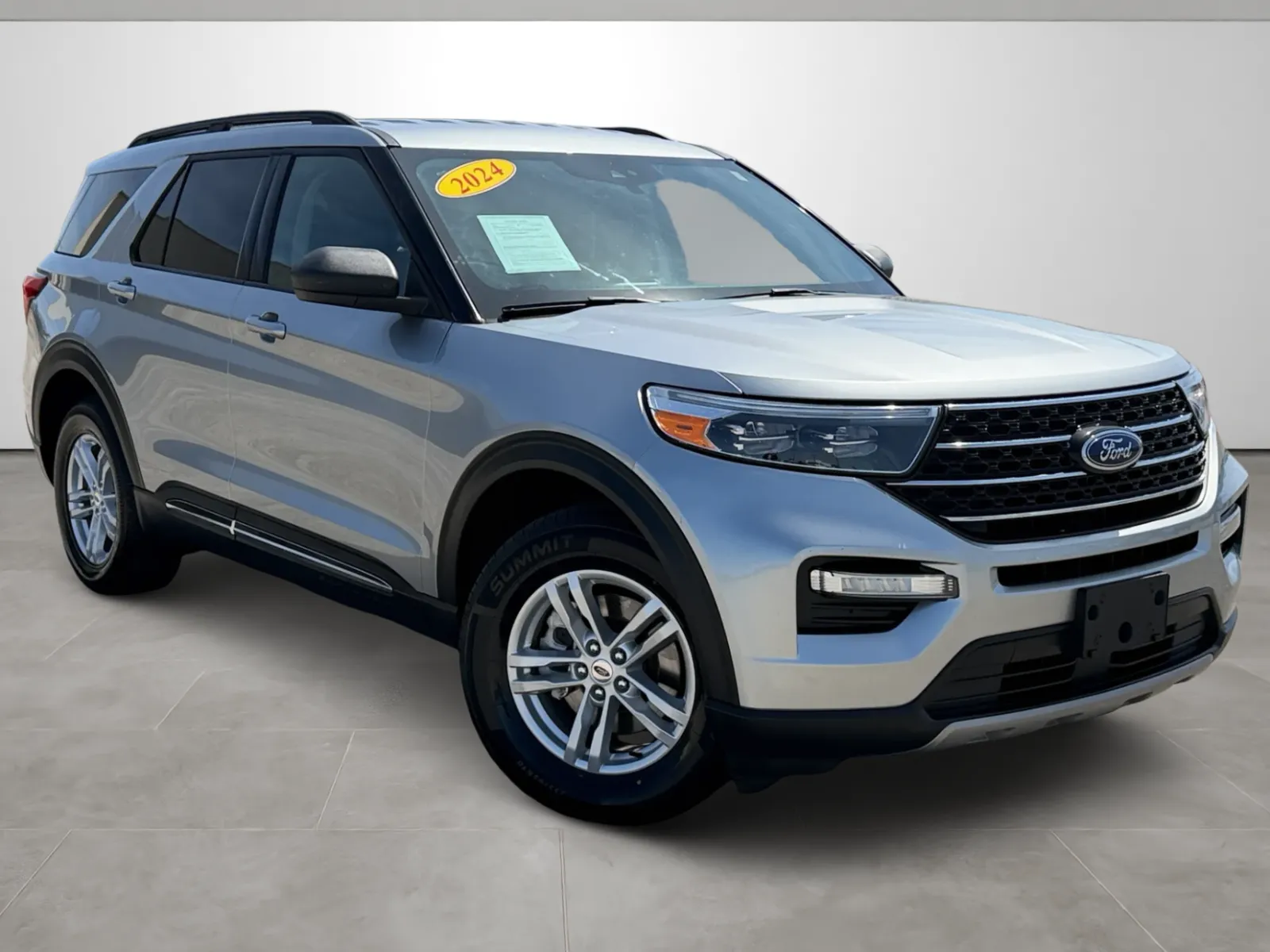 Silver 2024 Ford Explorer XLT for sale in Blytheville, AR