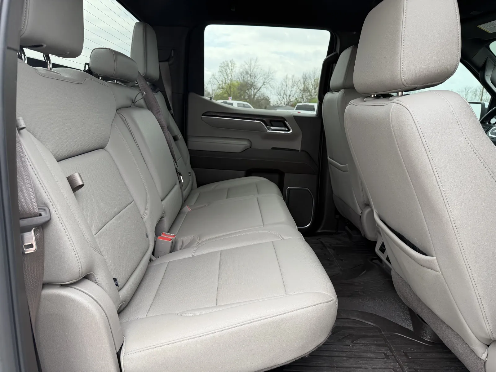 2022 GMC Sierra 1500 SLT - Photo 24