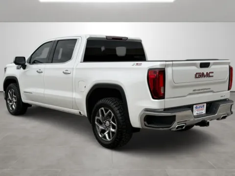 More photos of 2022 GMC Sierra 1500 SLT at Tri-State Motor Company, AR