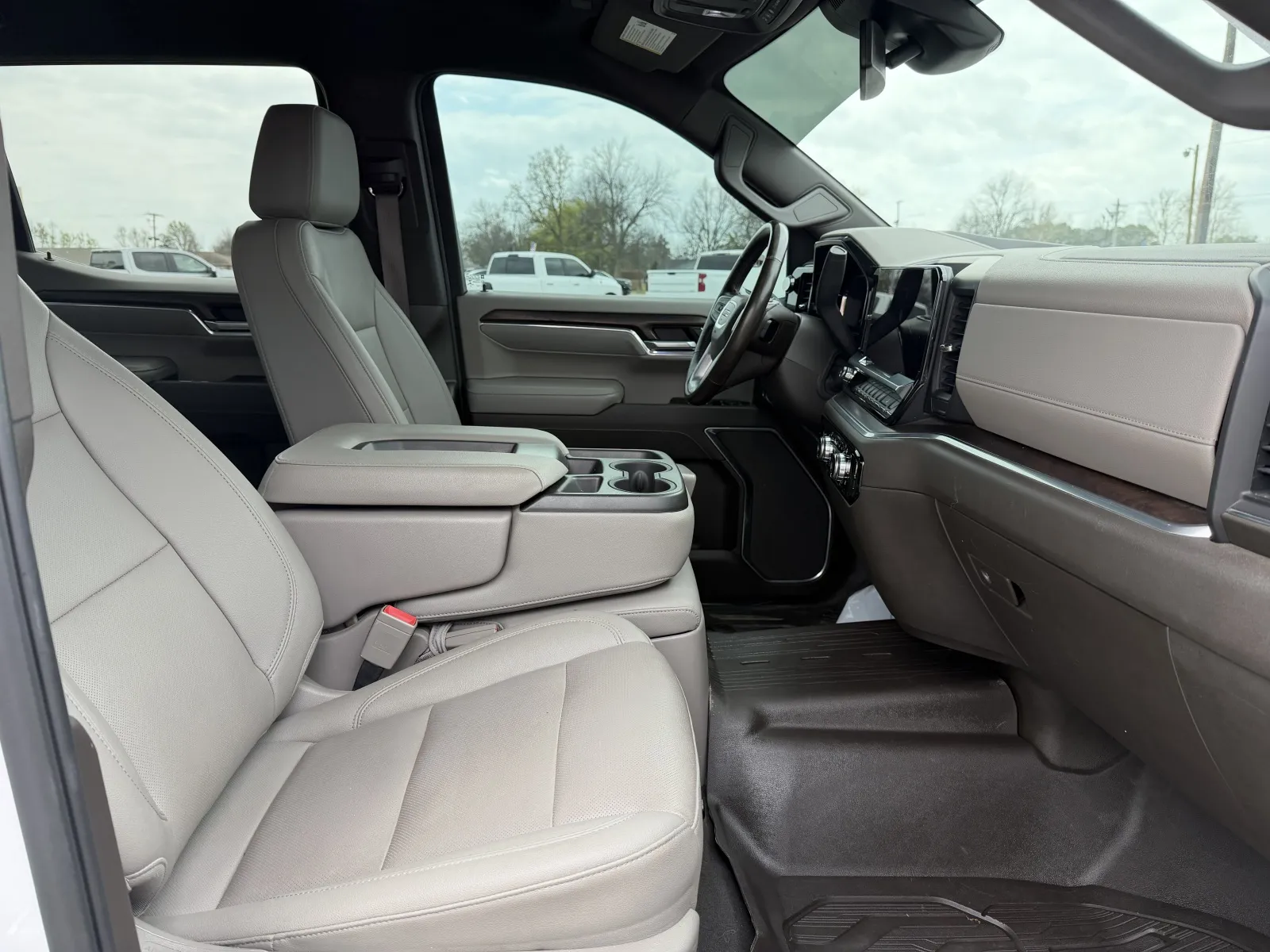2022 GMC Sierra 1500 SLT - Photo 25