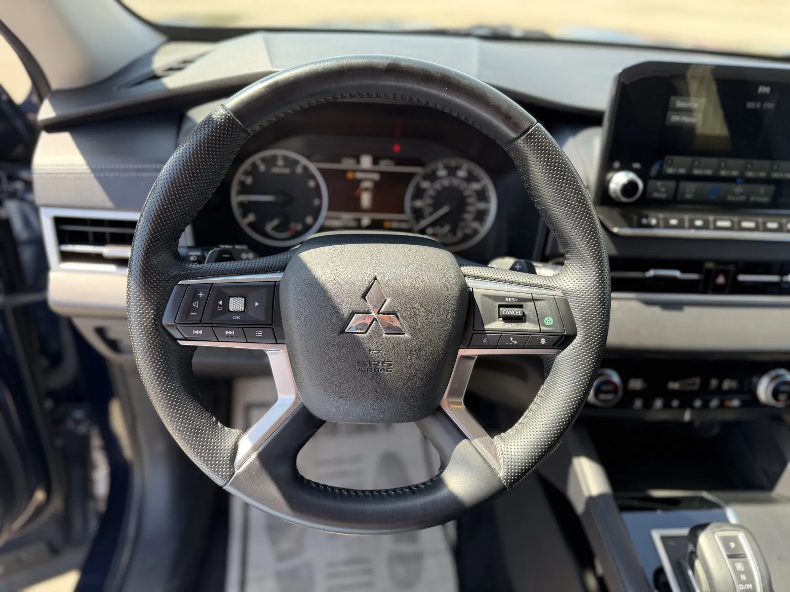 2024 Mitsubishi Outlander SE - Photo 13