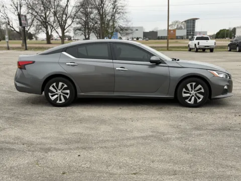 More photos of 2021 Nissan Altima 2.5 S at Tri-State Motor Company, AR