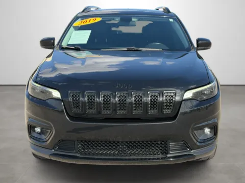 Photos of 2019 Jeep Cherokee for sale in Blytheville, AR at Tri-State Motor Company
