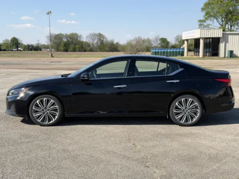 Another view of 2024 Nissan Altima 2.5 SL for sale in Blytheville, AR at Tri-State Motor Company