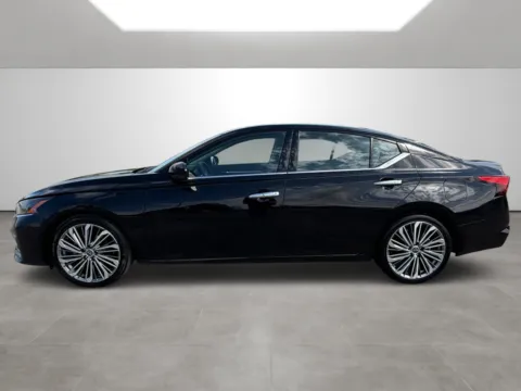 More photos of 2024 Nissan Altima 2.5 SL at Tri-State Motor Company, AR