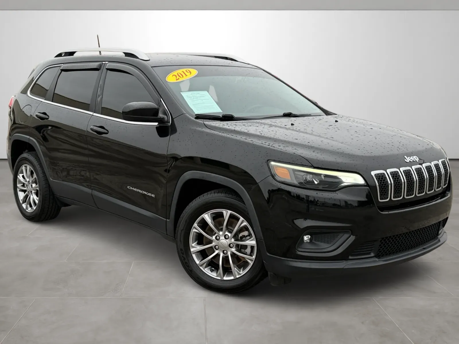 Black 2019 Jeep Cherokee for sale in Blytheville, AR