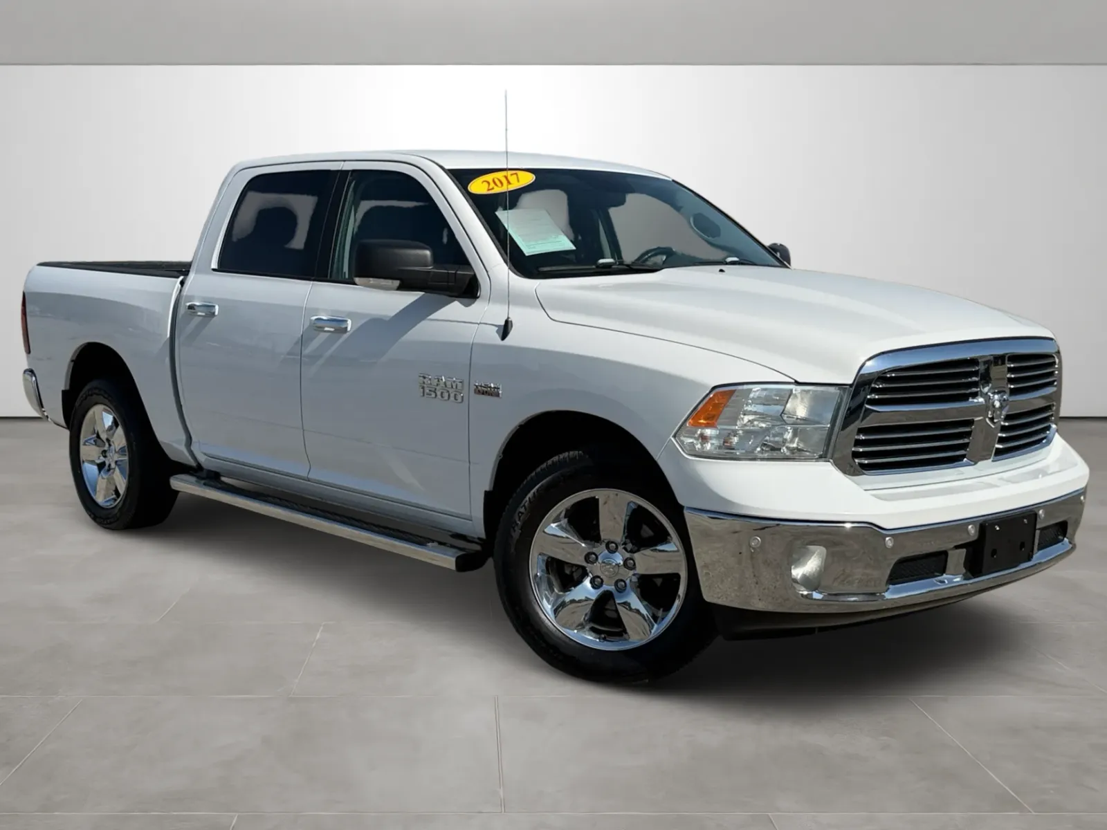 2017 RAM 1500 Big Horn 4x4 Crew Cab 5'7's photo