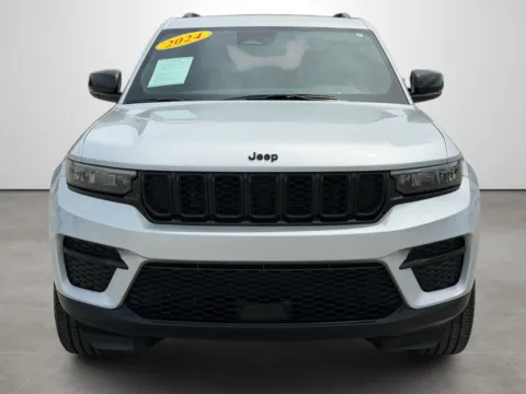 Photos of 2024 Jeep Grand Cherokee for sale in Blytheville, AR at Tri-State Motor Company