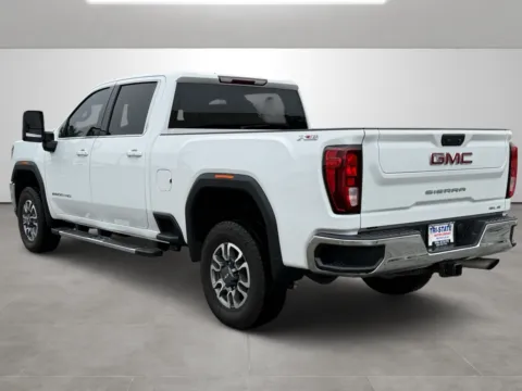 More photos of 2022 GMC Sierra 2500HD SLE at Tri-State Motor Company, AR