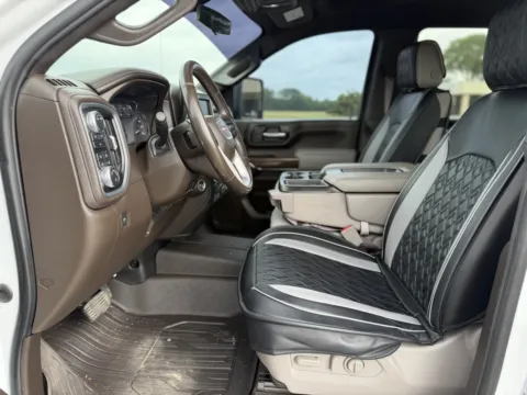 More photos of 2022 GMC Sierra 2500HD SLE at Tri-State Motor Company, AR