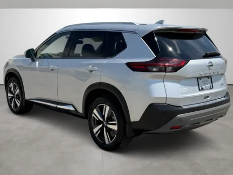 More photos of 2021 Nissan Rogue SL at Tri-State Motor Company, AR
