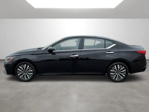 More photos of 2025 Nissan Altima 2.5 SV at Tri-State Motor Company, AR