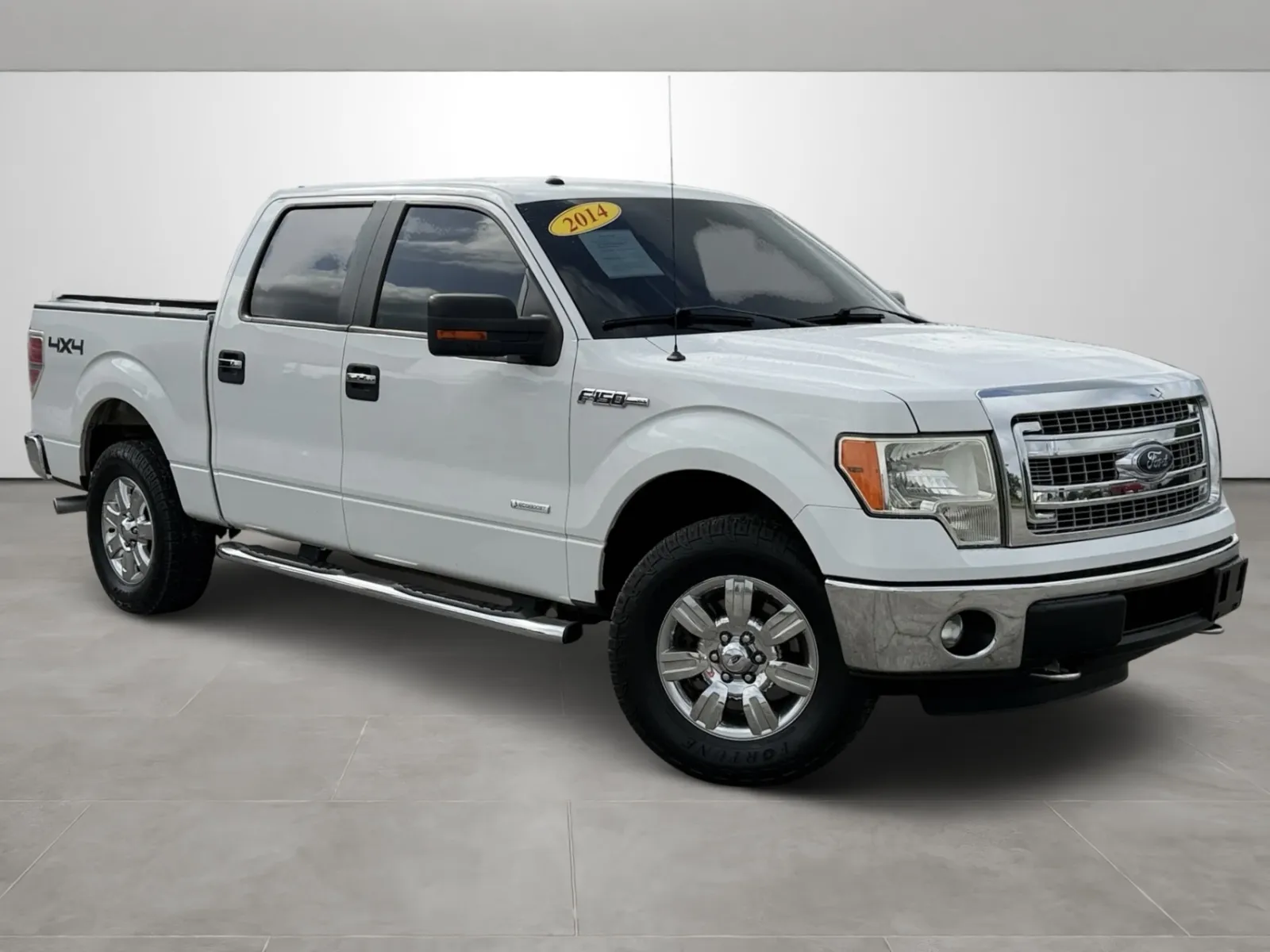 2014 Ford F-150 XLT 4x4 SuperCrew 145-in's photo