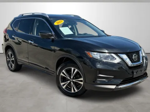 Black 2019 Nissan Rogue for sale in Blytheville, AR