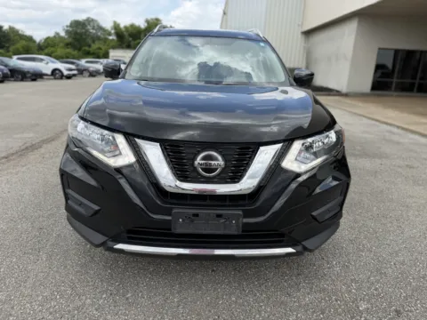 Black 2019 Nissan Rogue for sale in Blytheville, AR