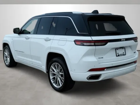 More photos of 2023 Jeep Grand Cherokee Summit at Tri-State Motor Company, AR