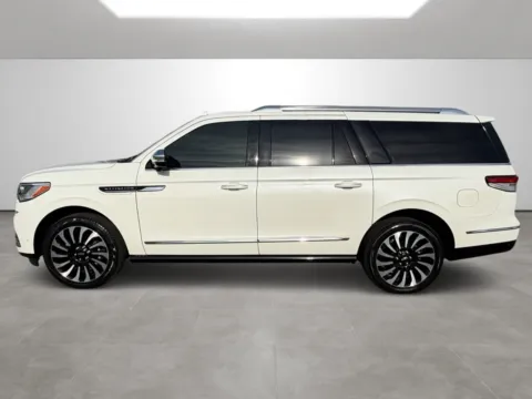 More photos of 2023 Lincoln Navigator L Black Label at Tri-State Motor Company, AR