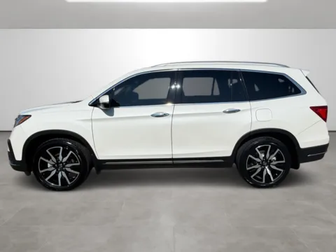 More photos of 2020 Honda Pilot Touring w/Rear Captain's Chairs at Tri-State Motor Company, AR