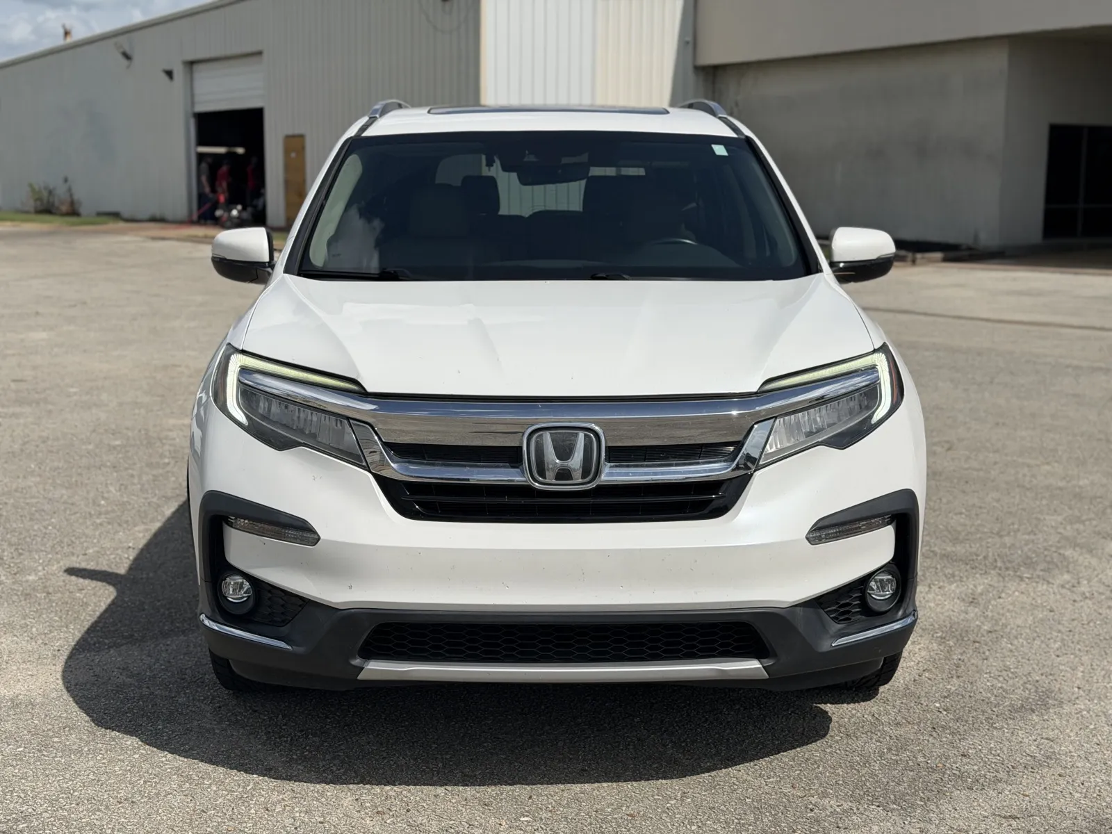 White 2020 Honda Pilot Touring w/Rear Captain's Chairs for sale in Blytheville, AR